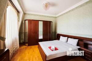Дом 1500м², 4-этажный, участок 40 сот.  