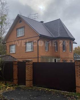 Дом 191м², 3-этажный, участок 9 сот.  