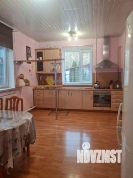 Коттедж 223м², 3-этажный, участок 8 сот.  