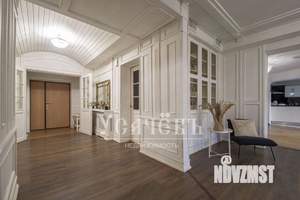 Дом 700м², 3-этажный, участок 18 сот.  