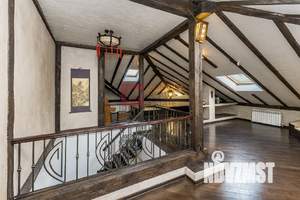 Дом 600м², 2-этажный, участок 25 сот.  