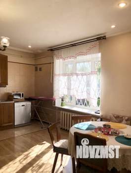 Дом 330м², 2-этажный, участок 30 сот.  