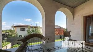 Коттедж 750м&sup2;, 2-этажный, участок 21 сот.  