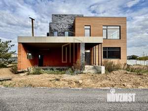 Дом 372м², 3-этажный, участок 10 сот.  