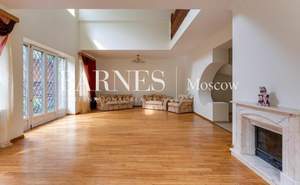 Дом 370м², 2-этажный, участок 15 сот.  