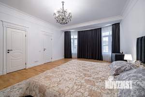 Коттедж 625м², 3-этажный, участок 8 сот.  