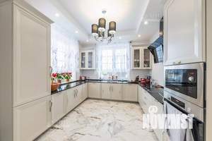 Дом 266м², 2-этажный, участок 12 сот.  