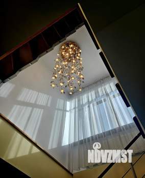 Коттедж 630м², 3-этажный, участок 30 сот.  