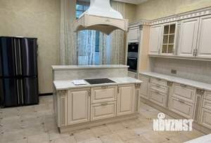 Дом 450м², 3-этажный, участок 12 сот.  