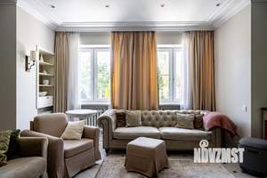 Дом 460м², 2-этажный, участок 6 сот.  