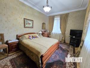 Дом 425м², 3-этажный, участок 15 сот.  