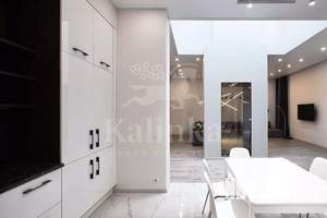 Таунхаус 385м², 2-этажный, участок 8 сот.  