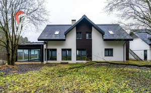 Дом 245м&sup2;, 2-этажный, участок 7 сот.  