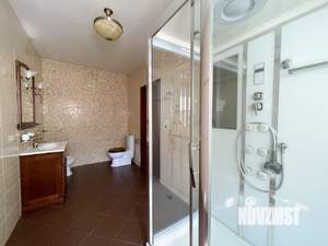 Коттедж 310м², 2-этажный, участок 10 сот.  