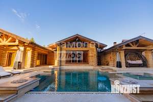 Дом 2000м², 3-этажный, участок 15 сот.  