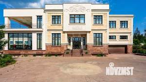 Коттедж 1663м², 3-этажный, участок 25 сот.  