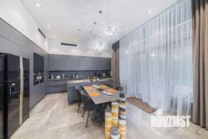 Таунхаус 362м², 2-этажный, участок 6 сот.  