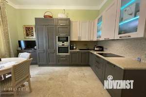 Таунхаус 350м², 3-этажный, участок 8 сот.  