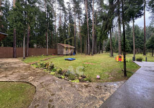 Дом 330м², 3-этажный, участок 32 сот.  