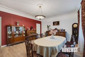 Коттедж 291м², 2-этажный, участок 57 сот.  