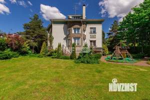 Дом 633м², 4-этажный, участок 15 сот.  