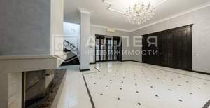 Дом 460м², 2-этажный, участок 12 сот.  