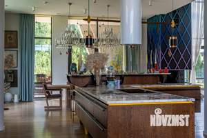 Дом 1711м², 2-этажный, участок 41 сот.  