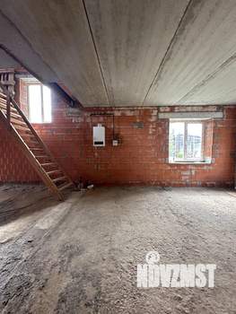 Таунхаус 187м&sup2;, 3-этажный, участок 4 сот.  