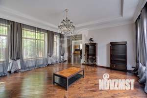 Дом 320м², 2-этажный, участок 8 сот.  