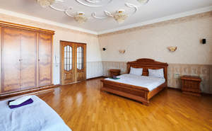 Дом 1500м², 4-этажный, участок 40 сот.  