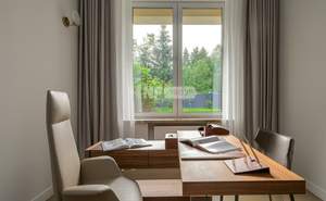 Дом 300м&sup2;, 2-этажный, участок 10 сот.  