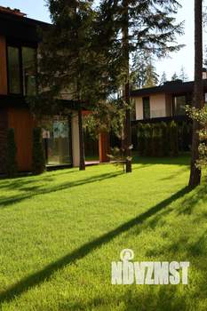 Дом 369м², 2-этажный, участок 10 сот.  