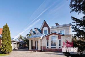 Коттедж 450м², 3-этажный, участок 15 сот.  