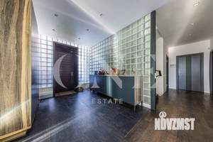 Дом 500м², 3-этажный, участок 20 сот.  