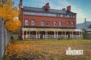 Дом 650м², 3-этажный, участок 16 сот.  