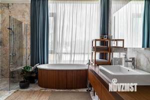 Дом 1711м², 2-этажный, участок 41 сот.  