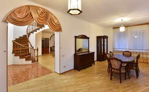 Дом 450м², 2-этажный, участок 12 сот.  