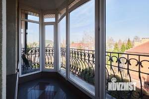 Дом 1500м², 4-этажный, участок 40 сот.  