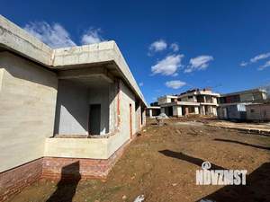 Дом 1450м², 2-этажный, участок 33 сот.  