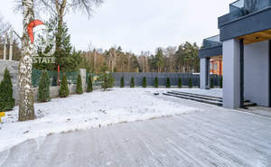 Дом 430м&sup2;, 2-этажный, участок 10 сот.  