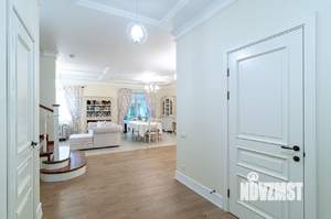 Таунхаус 210м², 2-этажный, участок 3 сот.  