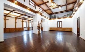 Дом 1500м², 4-этажный, участок 90 сот.  
