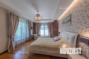 Дом 541м², 2-этажный, участок 28 сот.  