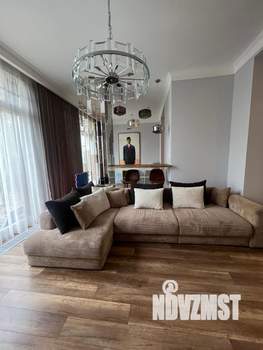 Таунхаус 440м², 3-этажный, участок 5 сот.  