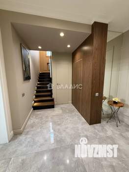 Таунхаус 205м², 2-этажный, участок 4 сот.  