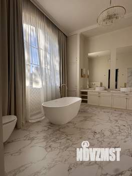 Коттедж 650м², 3-этажный, участок 20 сот.  