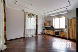 Дом 320м², 2-этажный, участок 8 сот.  