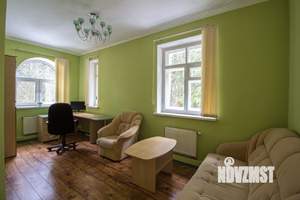 Дом 250м², 4-этажный, участок 13 сот.  