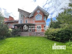 Дом 610м², 3-этажный, участок 14 сот.  