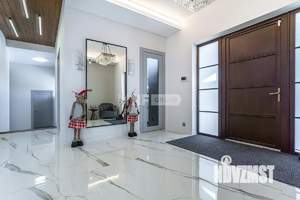 Дом 590м², 2-этажный, участок 15 сот.  